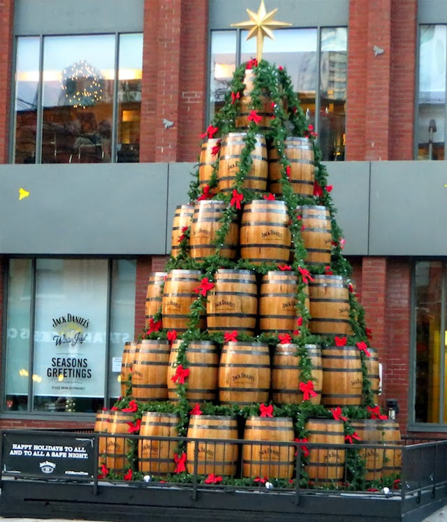 keg Christmas tree