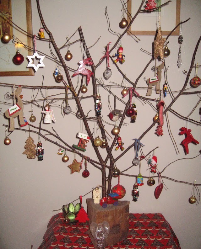 twig Christmas tree